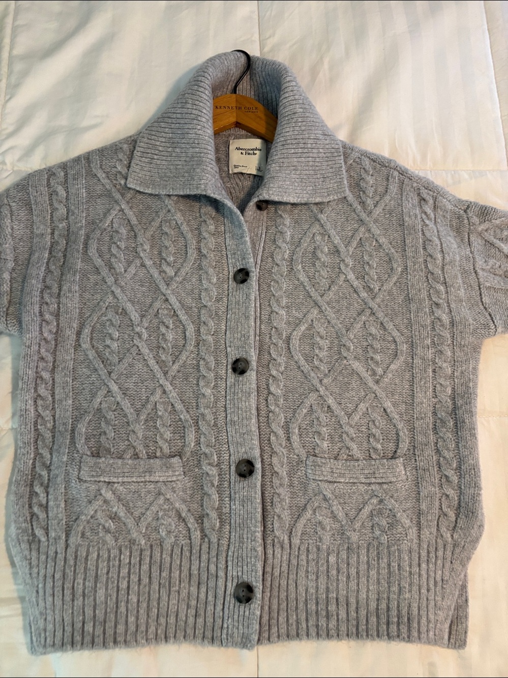 Abercrombie & Fitch Cable-Knit Button Down Gray Cardigan Size
S NWOT - Picture 5 of 16
